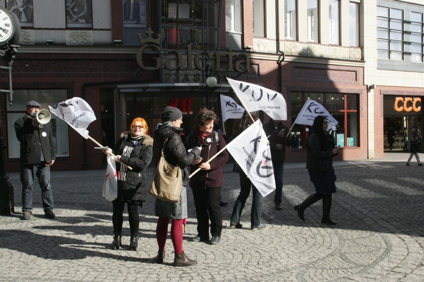 Namawiali do marszu we Wrocławiu (ZDJĘCIA)
