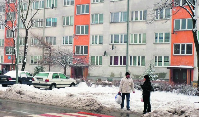 Zimne grzejniki w mieszkaniach mieli radomszczanie z bloków przy ul. Krakowskiej