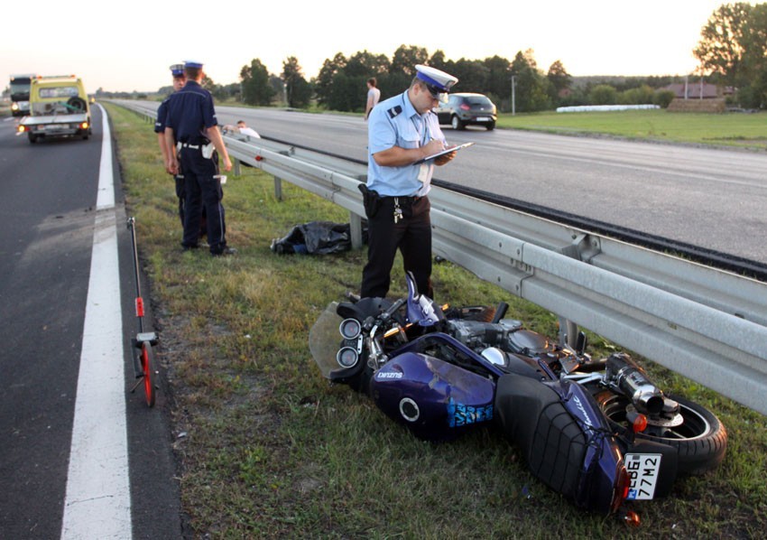 Motocyklista zginął w wypadku (zdjęcia)