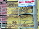 Artystyczny mural powstaje w Śmiglu