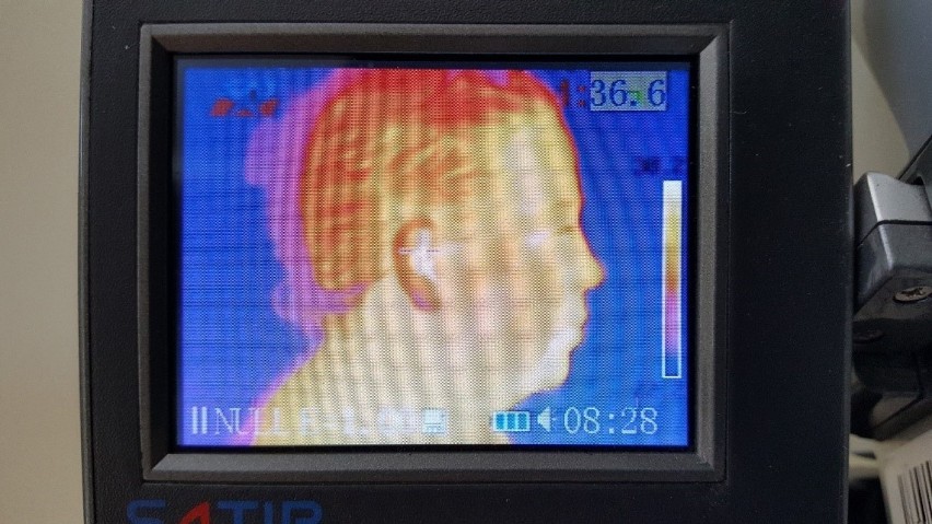 Gliwice: mierzą pacjentom temperaturę kamerą termowizyjną....