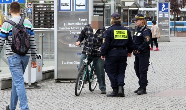 Od poniedziałku strażnicy miejscy będą mieli nowe uprawnienia.