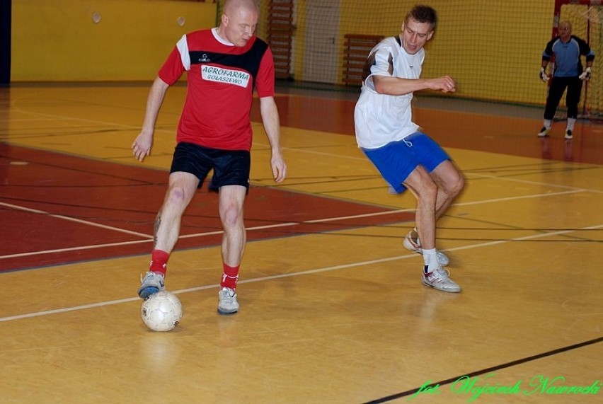 Drużyna Vissmanna liderem IV edycji Choceńskiej Ligi Futsalu [zdjęcia]Po świąteczno-noworocznej przerwie ruszyła na całego Choceńska Liga Futsalu, w której łącznie w dwóch kolejkach 1 i 2 ligi strzelono 142 goli. W pierwszej lidze strzelono 51 goli, a sęd