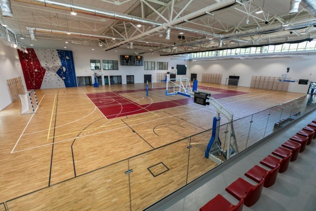 Akademickie Centrum Sportu PBŚ to jedna z czołowych inwestycji fordońskiej uczelni. Jej koszt to ok. 28 mln złotych.