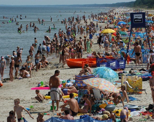 Na zatłoczonej plaży w Stegnie zaginęło już 40 dzieci. Wszystkie znaleziono dość szybko dzięki ogłoszeniom przez megafon