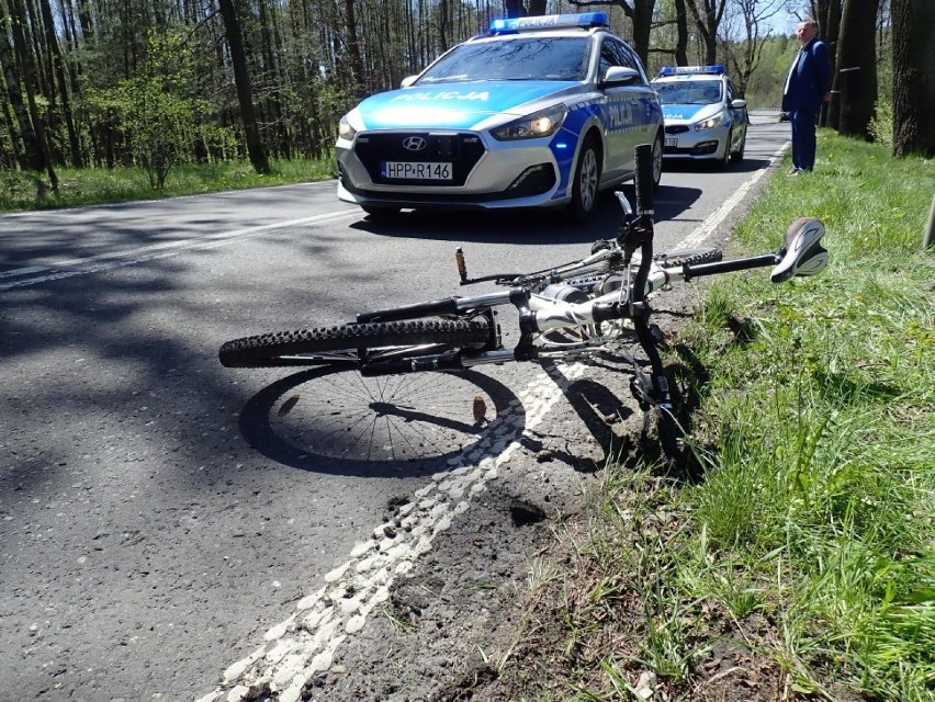 61-letni rowerzysta został potrącony przez 64-latkę.