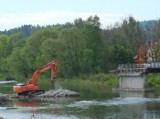 Stary Most Żywiec. Trwa rozbiórka starego mostu w Żywcu [ZDJĘCIA]