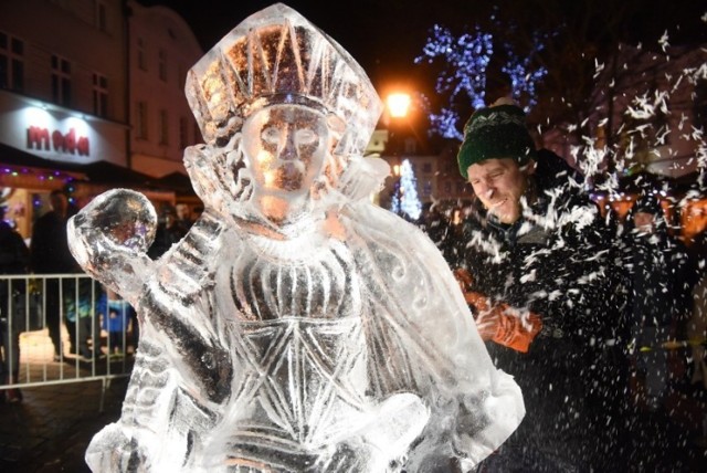 Jarmark Bożonarodzeniowy cieszy się dużą popularnością wśród mieszkańców