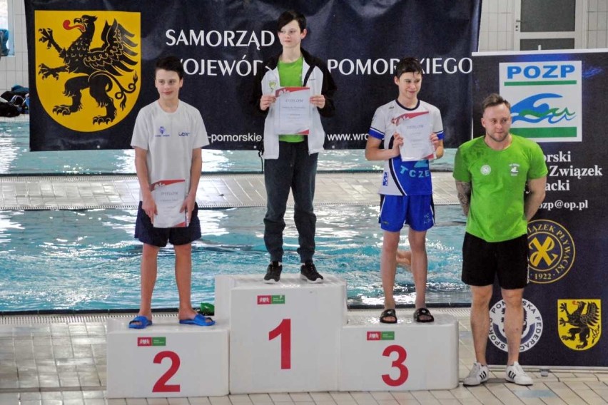 Świetny występ i worek medali MAL WOPR na międzywojewódzkich mistrzostwach młodzików w pływaniu