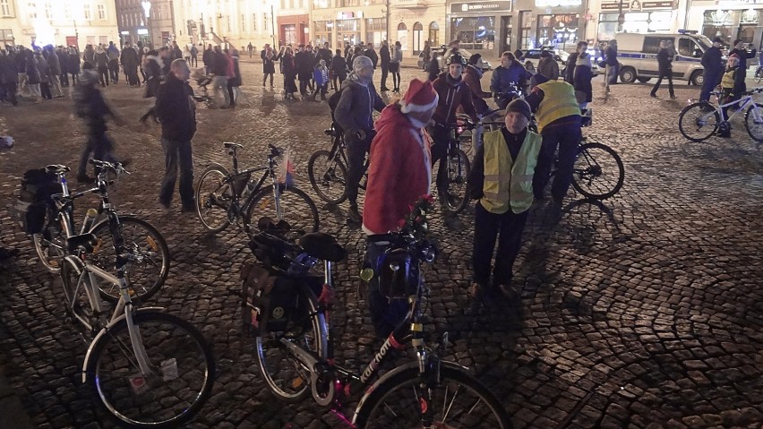 Grudniowy przejazd Bydgoskiej Masy Krytycznej [zdjęcia, wideo] 