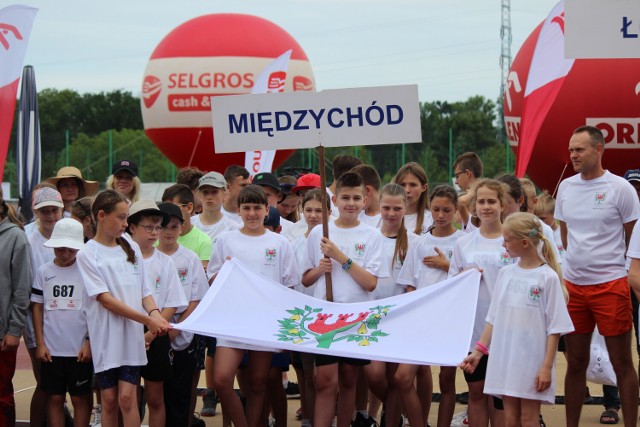 Reprezentacja powiatu międzychodzkiego wróciła z finału Czwartków Lekkoatletycznych w Łodzi z brązowym medalem (19.06.2022).