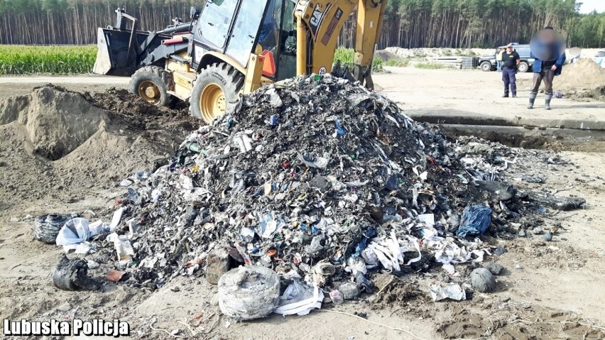 Służby pracują nad sprawą nieodpowiedniego postępowania z...