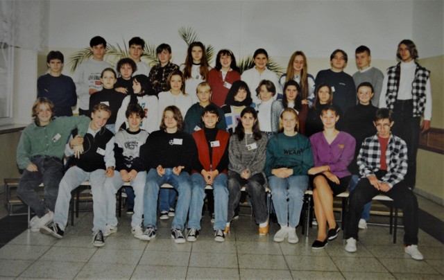 Druga połowa lat 90. w Liceum Ogólnokształcącym w Goleniowie - zdjęcia klasowe
