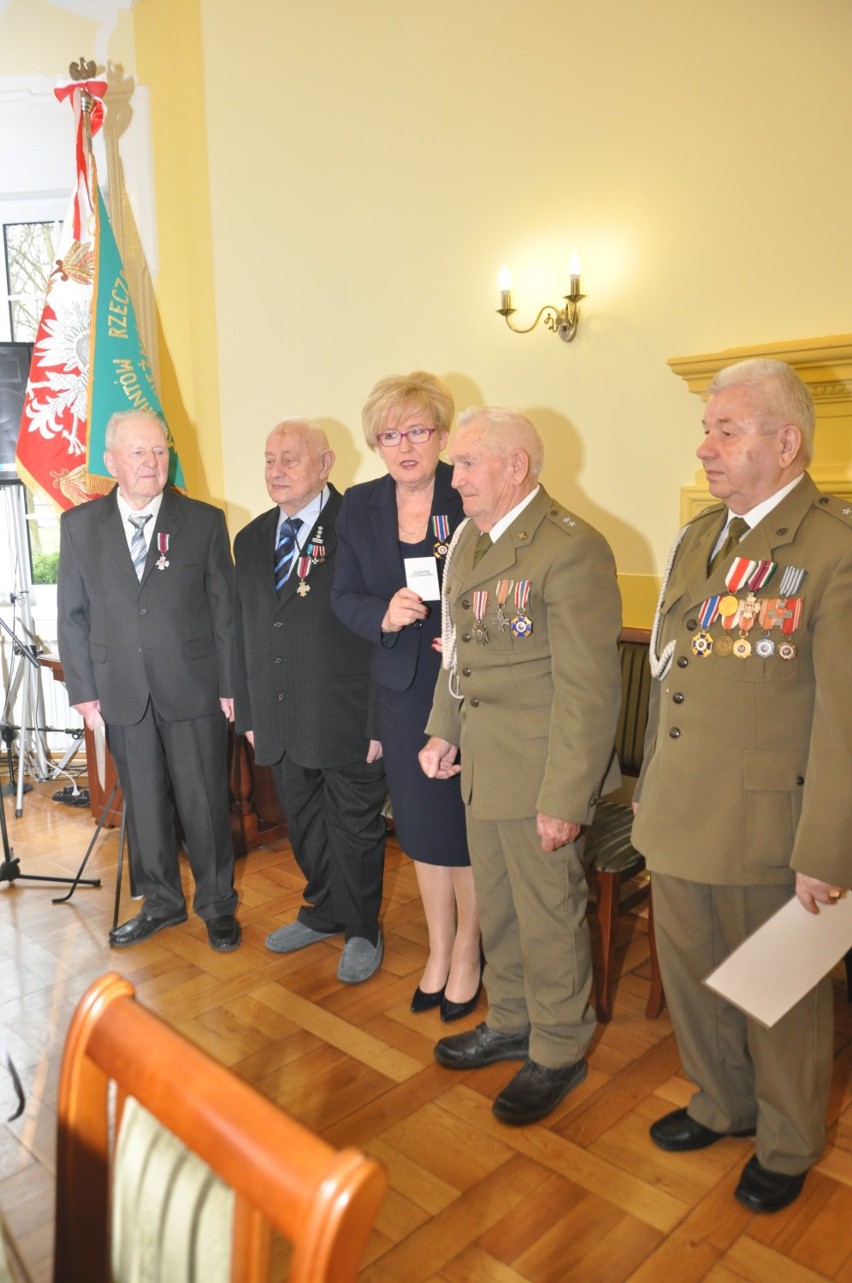 Wręczenie nominacji i odznaczeń lęborskim kombatantom