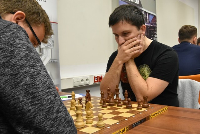 Turniej Szachowy w Legnicy, walczą o Puchar Wojewody Dolnośląskiego.