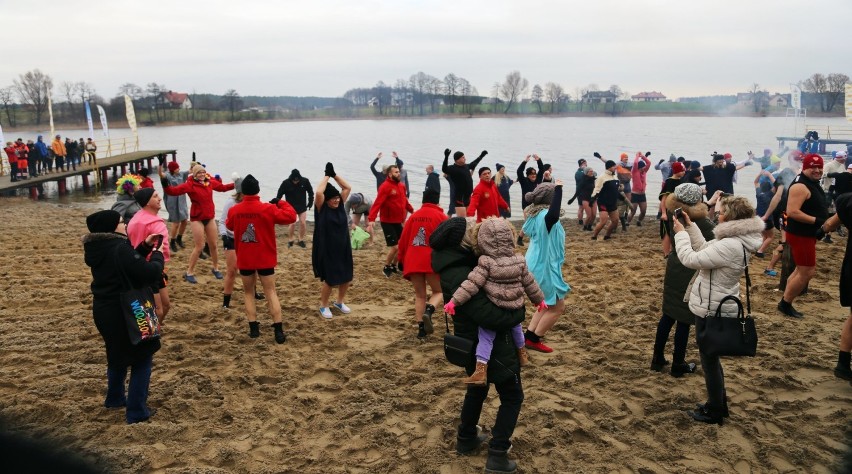 Kwidzyńscy Pasjonaci Morsowania zagrali razem z WOŚP! W niedzielę wzięli udział w Suskim Zlocie Morsów [ZDJĘCIA]