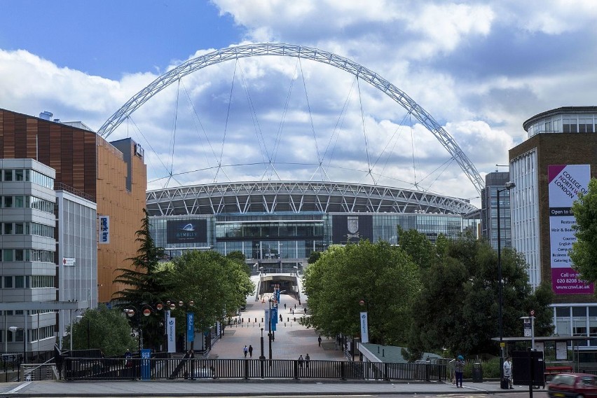 Debiut Karola Świderskiego nastąpi na słynnym Wembley? Przez zamieszanie z koronawirusem to bardzo możliwe!