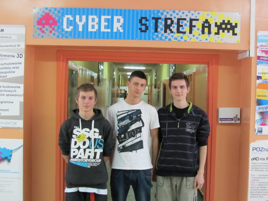 Krzysztof, Marcin i Piotrek z klasy 3GrD w ZSLT