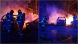 Pożar trzech samochodów osobowych w Tarnowie. W akcji gaśniczej uczestniczyło dwa zastępy straży pożarnej. Auta spłonęły niemal doszczętnie