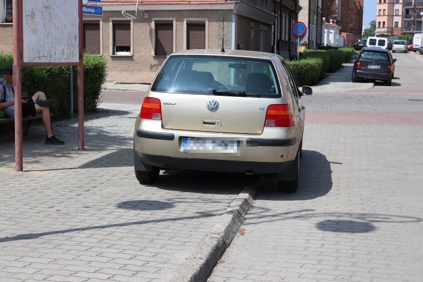 Mistrzowie parkowania w Głogowie. Zdjęcia z czerwca 2019 [GALERIA]