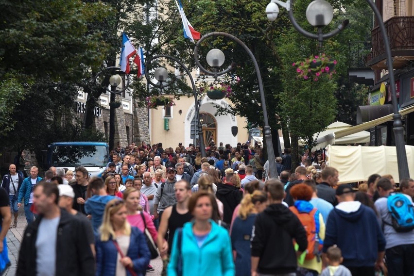 Zakopane. Nadciąga długi weekend sierpniowy. Czy znów będzie dziki tłum pod Giewontem?