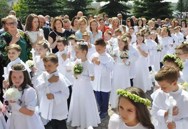 Parafie w Piotrowie wyznaczyły nowe terminy komunii 