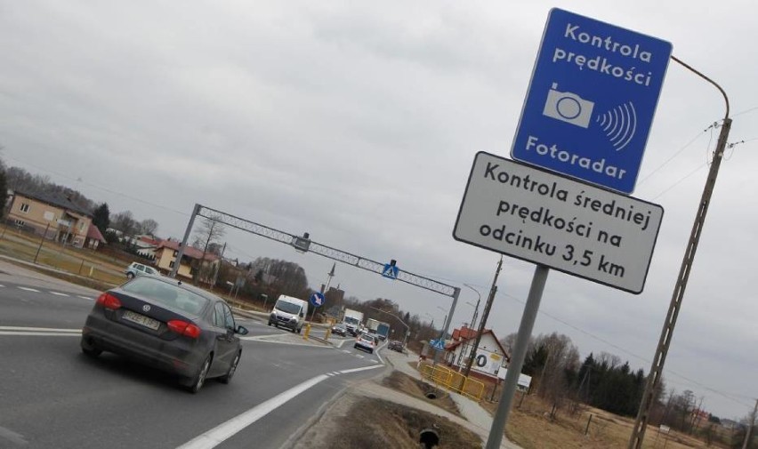 Ruch Hołowni chce fotoradarów na Trasie Toruńskiej. "Kolejny wypadek w tym miejscu nie jest zaskoczeniem"