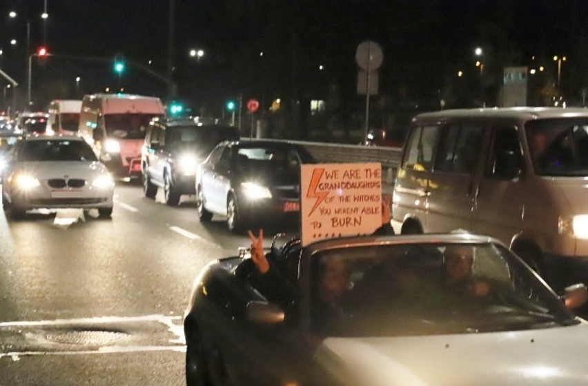 Samochodowy i pieszy Protest Kobiet w Małym Trójmieście Kaszubskim| ZDJĘCIA