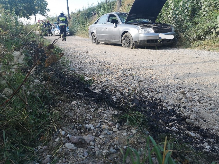 Wypadek w miejscowości Szumleś Królewski w gminie Nowa Karczma 30.08. Dachował samochód osobowy, jedną osobę zabrał śmigłowiec LPR