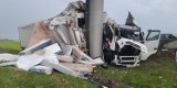 Samochód ciężarowy uderzył w filar wiaduktu na autostradzie A2 [FOTO]