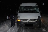 Wypadek w Tapinie. Renault potrącił pieszego [zdjęcie]