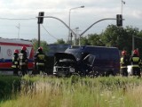 Wypadek na Gliwickiej w Rybniku: Zderzenie dwóch aut dostawczych [ZDJĘCIA]