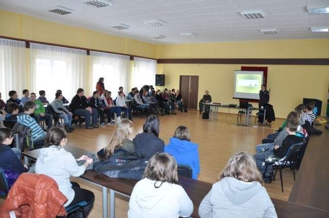 Poraj: Pułkownik Lech Szymański opowiadał młodzieży o wojskowych misjach