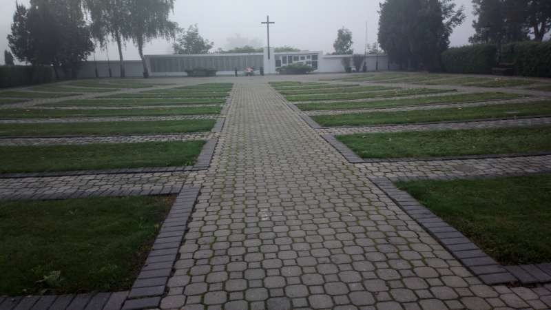 Pleszewianie na cmentarzach wojskowych nad Bzurą i w Muzeum...