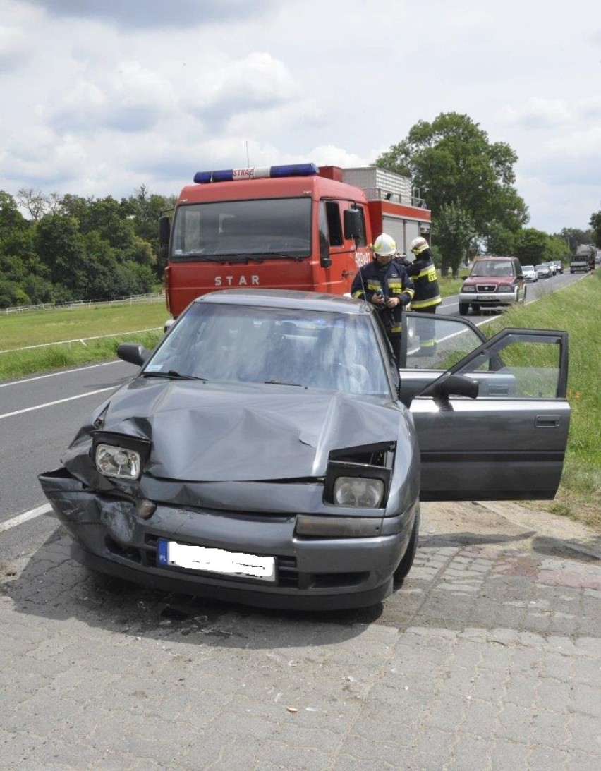 Kolizja dwóch samochodów osobowych w Racocie