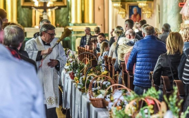 Sprawdziliśmy, czy święconka w kościołach na terenie powiatu łęczyckiego odbędzie się mimo lockdownu.