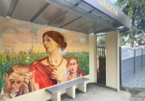 Malowidła na przystankach w gminie Wieluń gotowe. WDK ogłosił konkurs fotograficzny dla szkół podstawowych na stylizacje postaci z murali