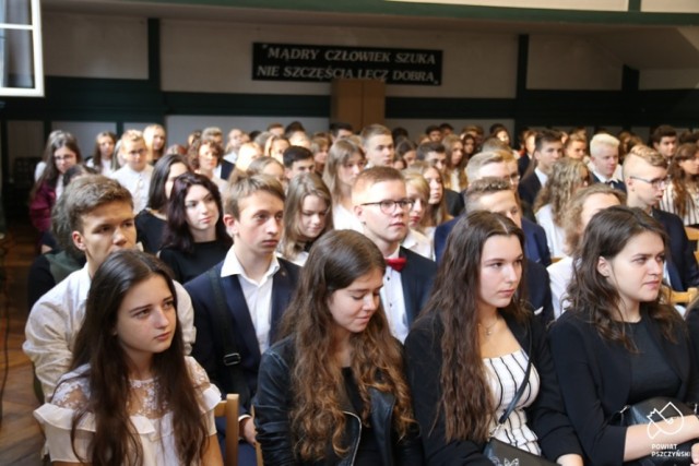 Inauguracja nowego roku szkolnego w LO im. Bolesława Chrobrego w Pszczynie