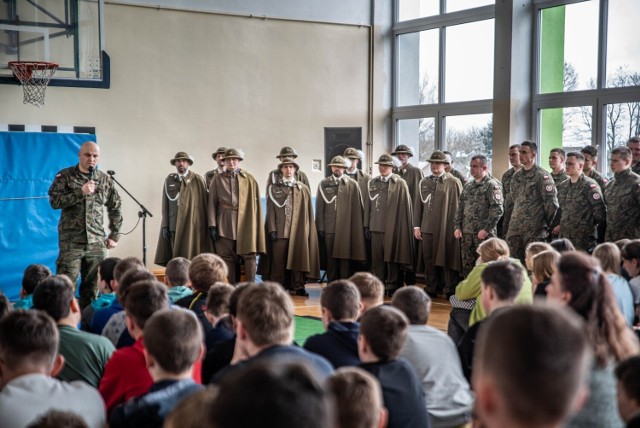 Podróż wojskowo - historyczna żołnierzy 5 bsp śladami 5 Pułku Strzelców Podhalańskich.