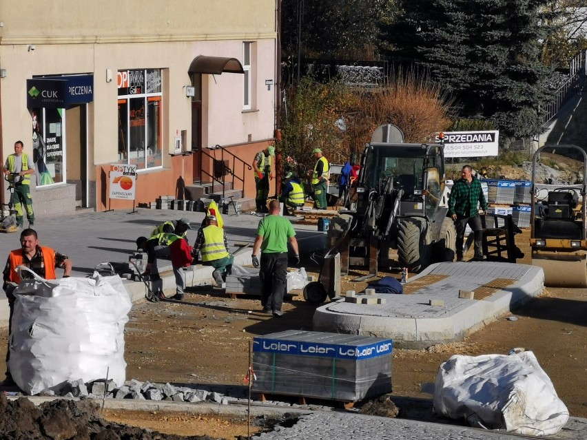 Chrzanów. Dobiega końca budowa ronda na DK 79, czyli ul. Krakowskiej. Od 16 listopada utrudnienia w ruchu [ZDJĘCIA]