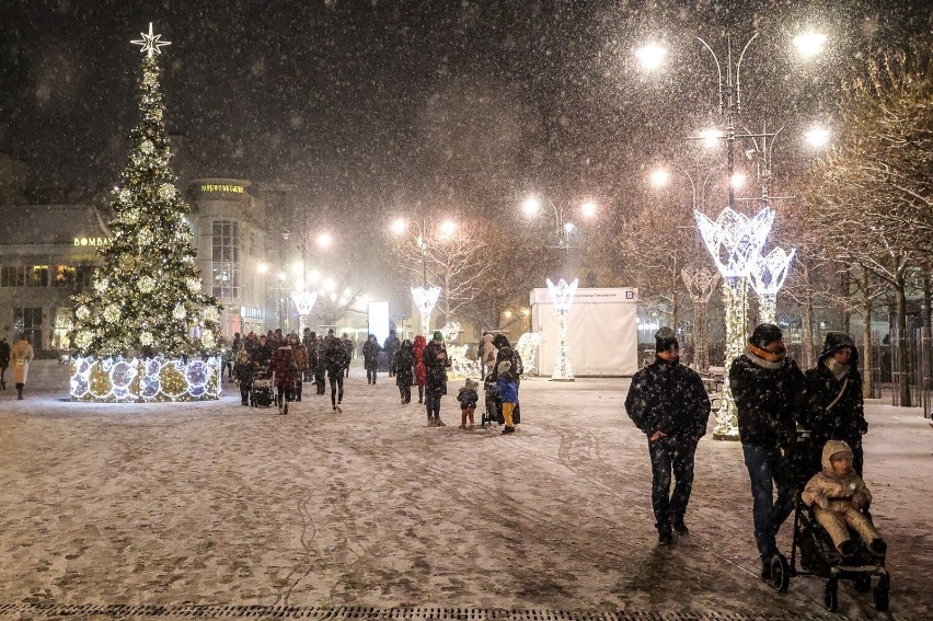 Śnieg w Sopocie! Zobaczcie, jak pięknie wygląda miasto w bieli! [ZDJĘCIA]