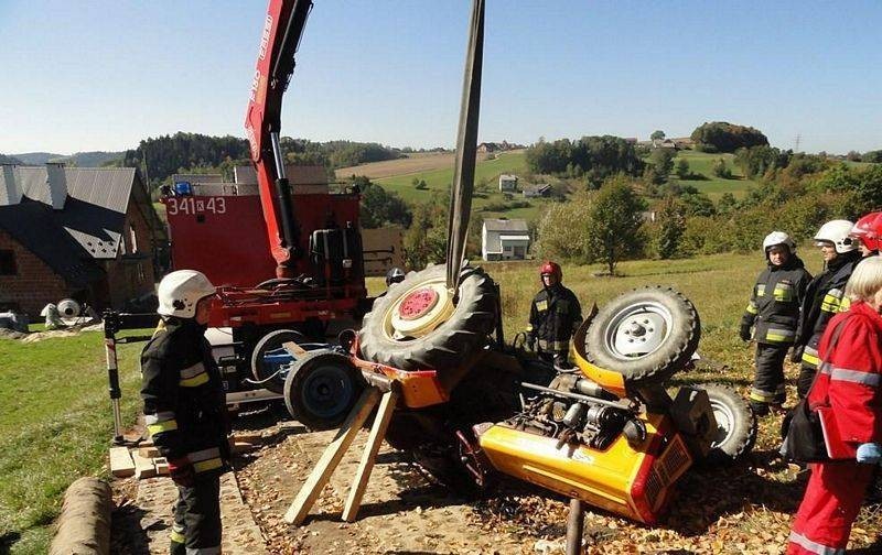 Wypadek w Koniuszowej. Traktorzysta zginął na miejscu