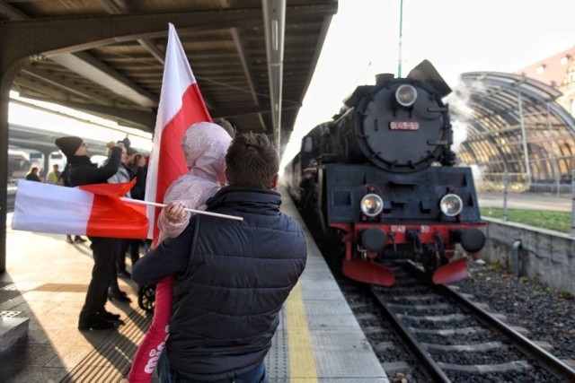 Przejazd zabytkowym pociągiem to nie lada atrakcja.