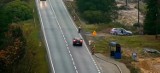 Zobacz wideo z akcji policyjnego drona, który obserwował kierowców na DK 25 pod Bydgoszczą