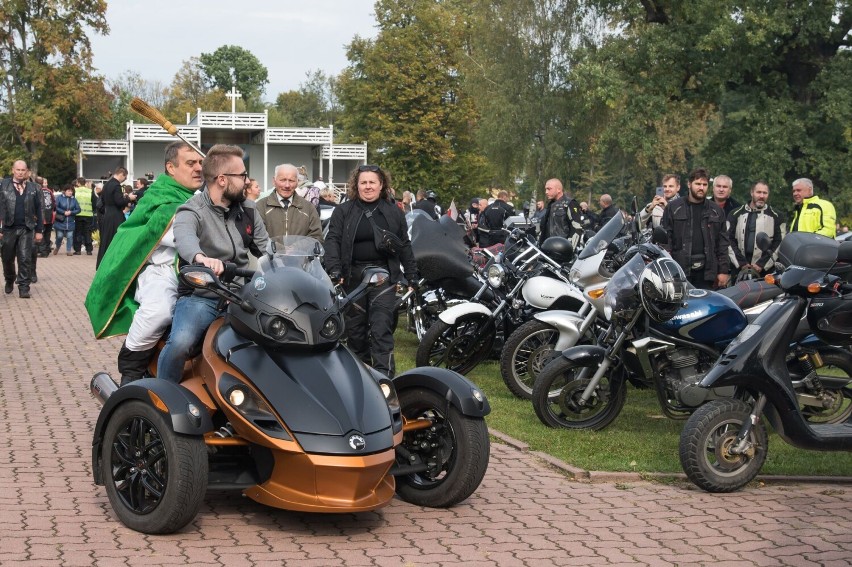 Tłumy motocyklistów na zakończeniu sezon w dębowieckiej bazylice [ZDJĘCIA]