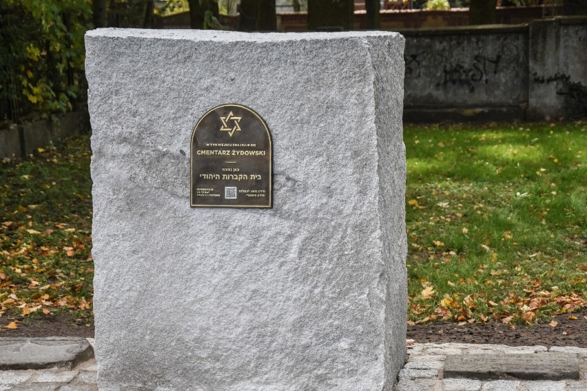 Szamotuły. O niesłusznie zapomnianej historii. Oznakowano cmentarz żydowski zniszczony przez Niemców w 1939 roku
