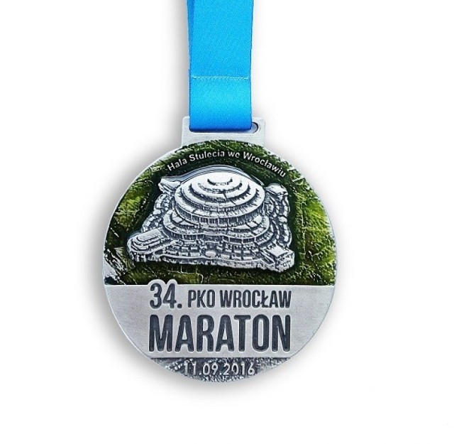 Tak ma wyglądać medal 34. PKO Wrocław Maratonu