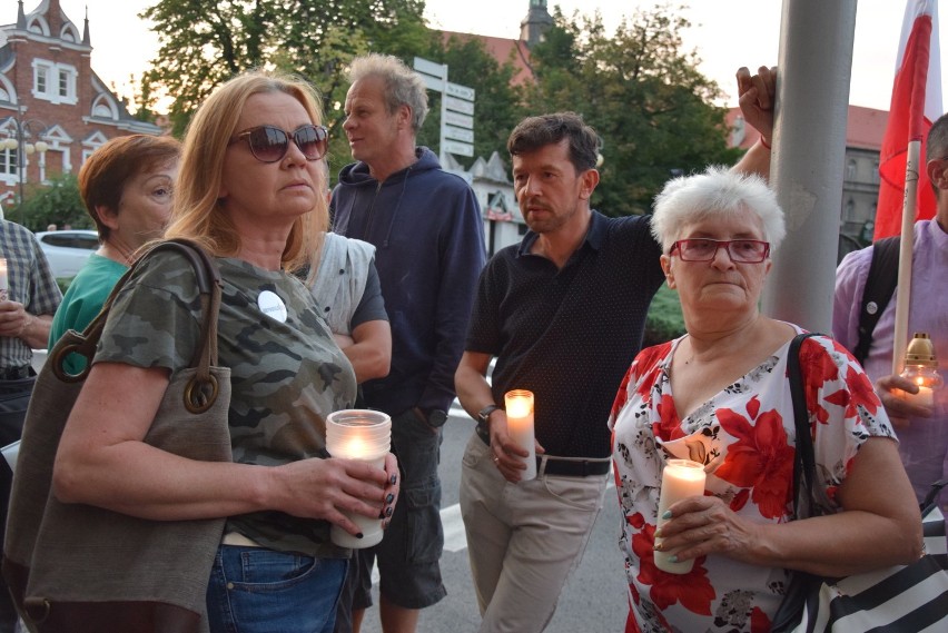 Protest w Kaliszu. Po raz drugi manifestowali w obronie...