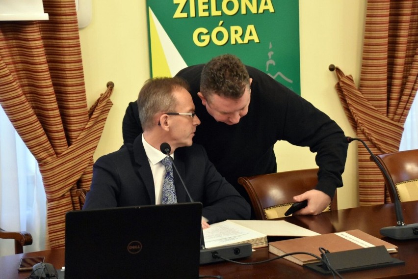 Pierwsza w nowym roku sesja rady miejskiej -Zielona Góra -...