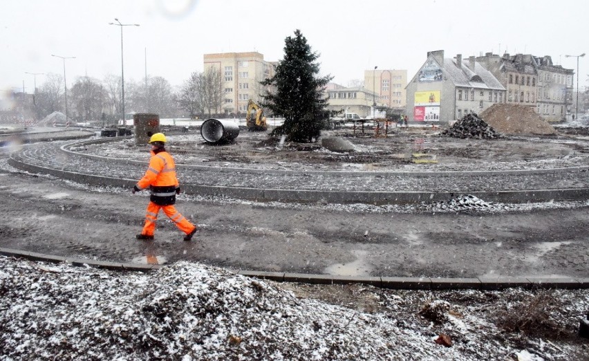 Zobaczcie jak wyglądała budowa ronda przy ulicy Zielonogórskiej w Żarach